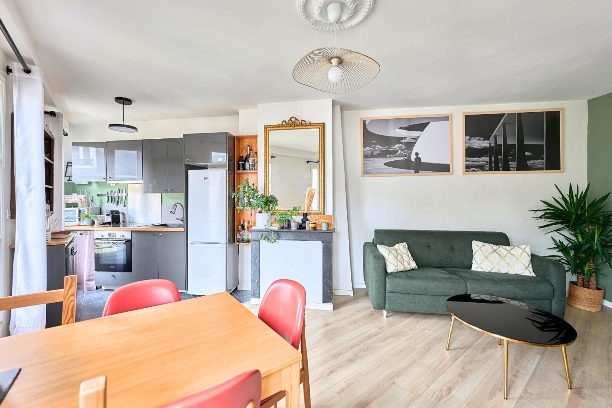 Bright In The Heart Of - Welkeys